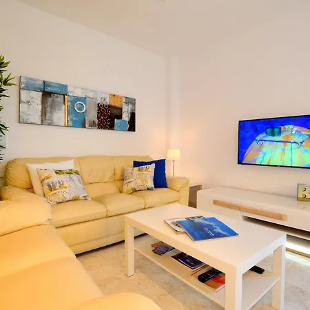 Bonito Apartamento Cerca De La Playa فندق